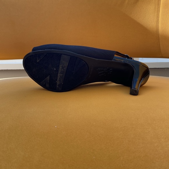 Life Stride, Size 6, Black, Sling Back Heels, Soft System Heels - Picture 8 of 11